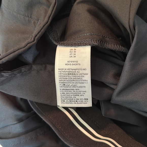 Men’s Amazon essentials classic fit stretch golf shorts, size 34 - Picture 6 of 6